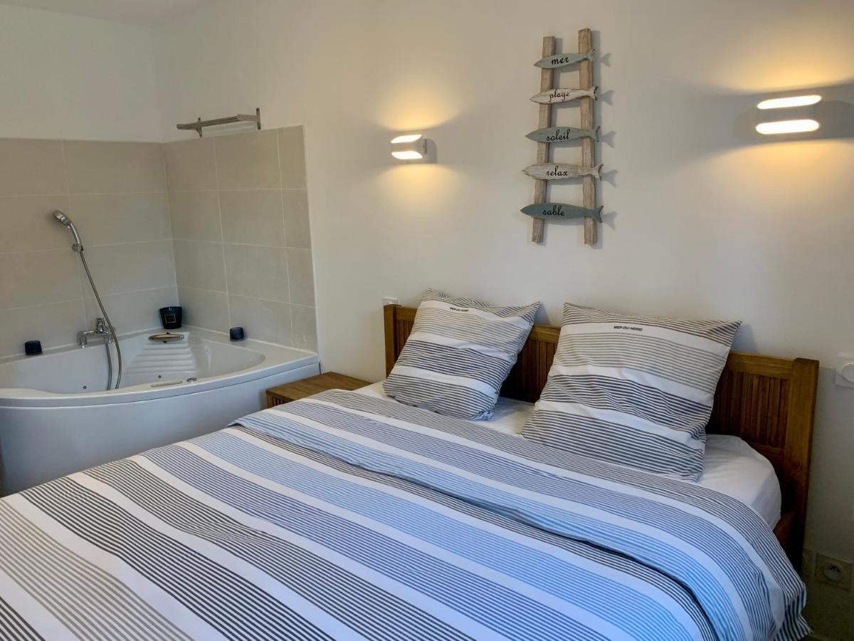 La Badine 5P Plage Piscine Clim Jacuzzi Parc Luxuriant Hyères Dış mekan fotoğraf