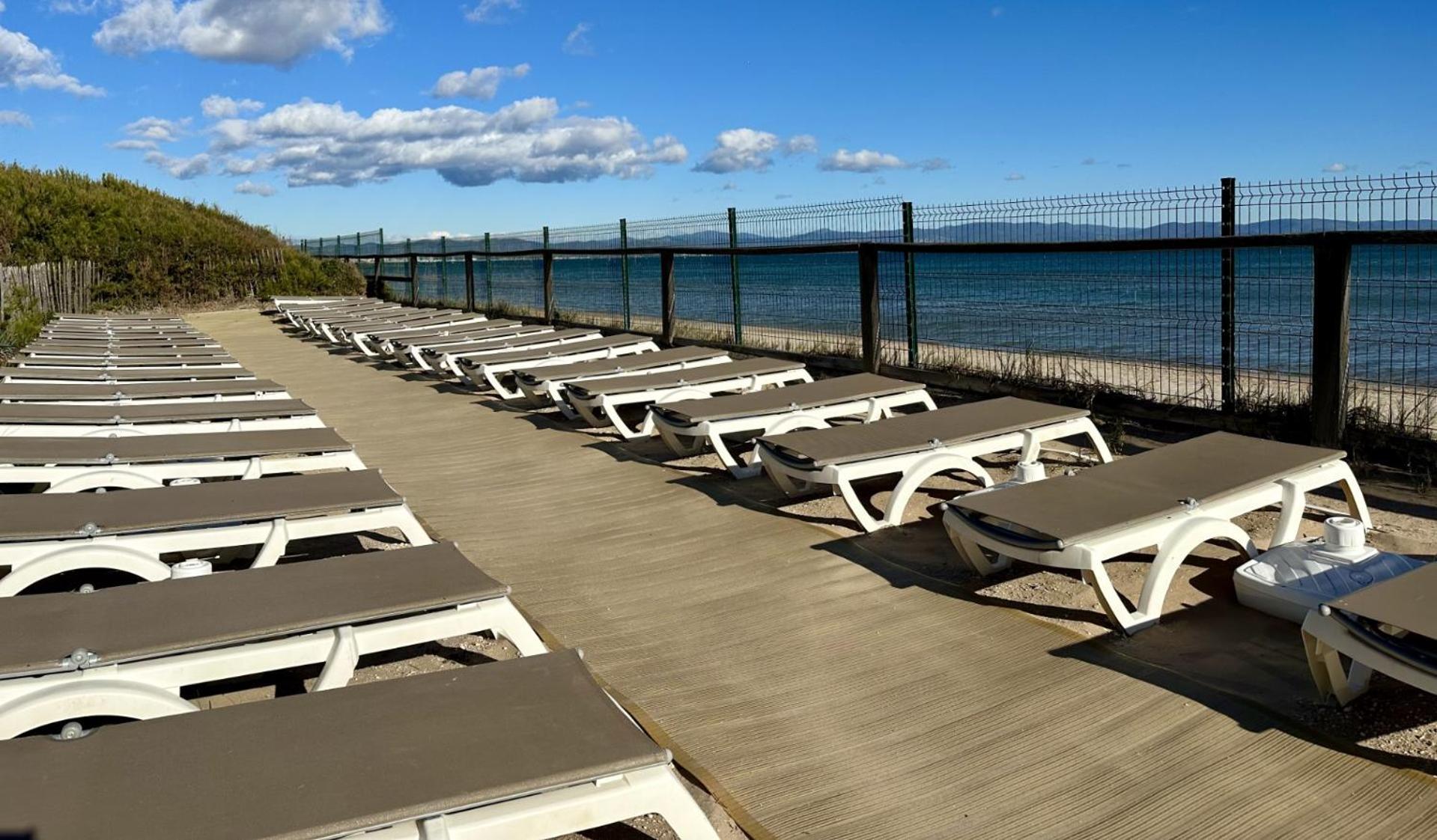 La Badine 5P Plage Piscine Clim Jacuzzi Parc Luxuriant Hyères Dış mekan fotoğraf